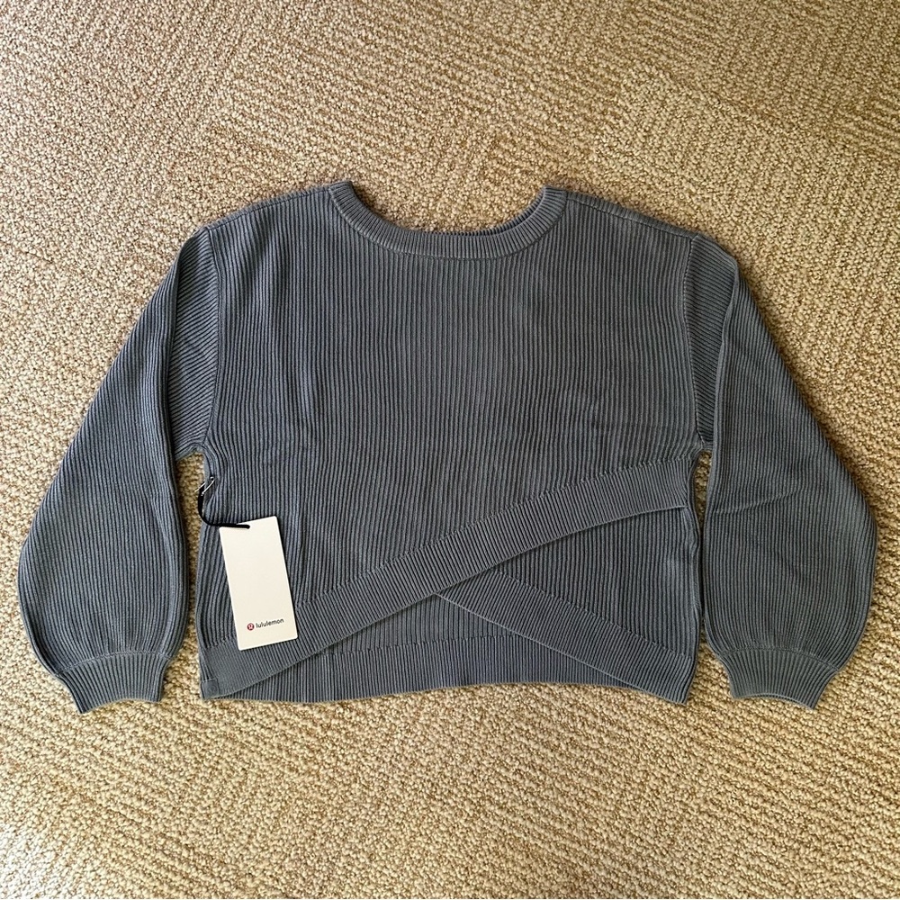 NWT Lululemon Reversible Crossover Sweater in Chambray Blue - Size 10 - Picture 6 of 14